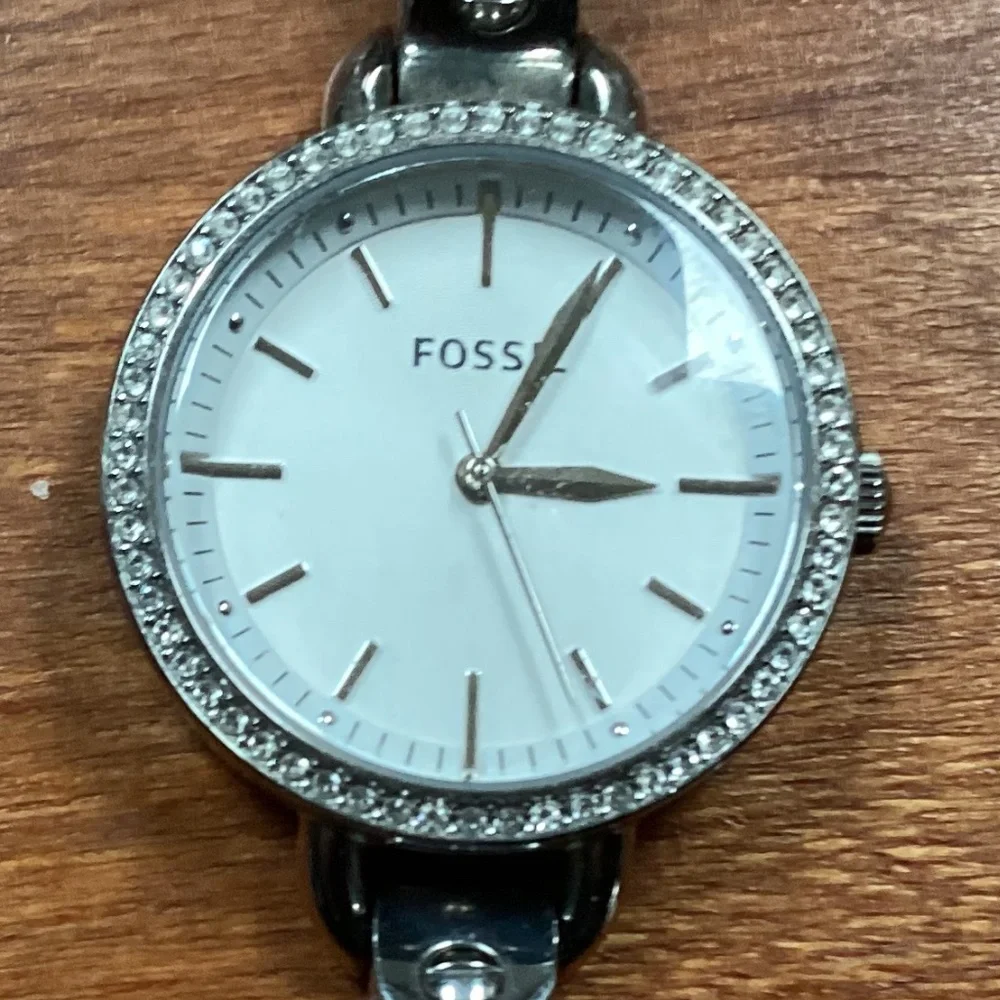Fossil Crystal Pave White Dial Silver-tone Women’s Watch BQ 3162